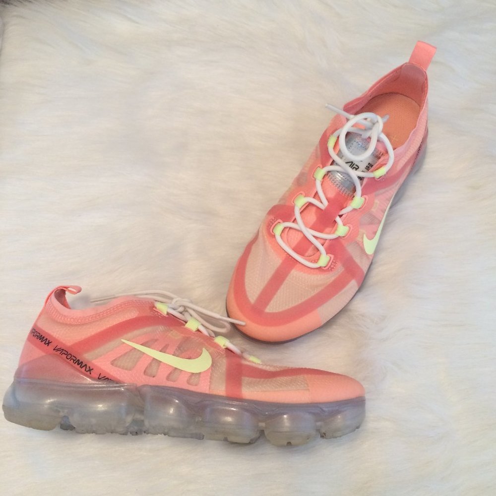 Nike Air Vapormax 2019 Pink Sneakers 7.5 with Box Used Once Pink Tint